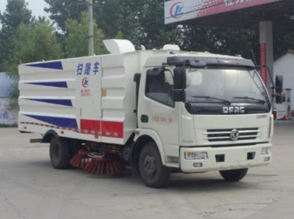 多利卡扫路车