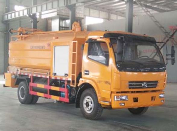 8方清洗吸污车