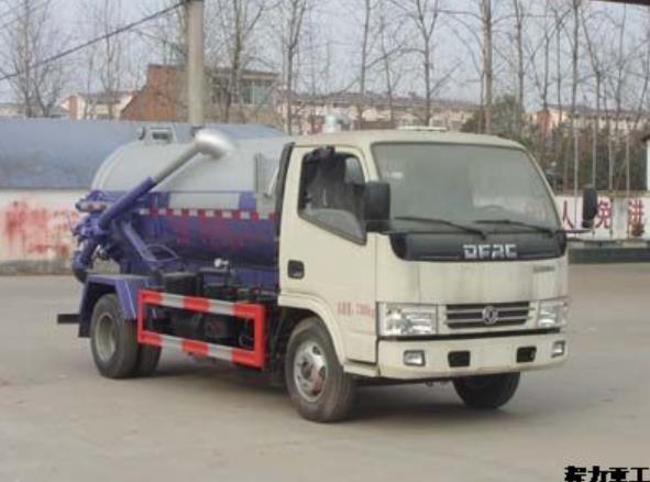 5方吸污车